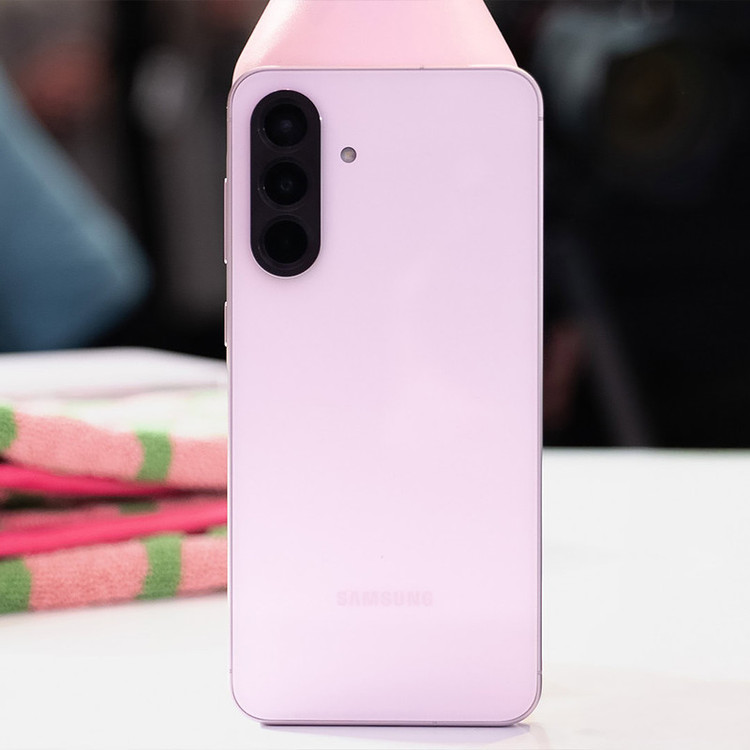 گوشی موبایل سامسونگ مدل Galaxy A56 ظرفیت 256 گیگابایت و رم 8 گیگابایت - ویتنام